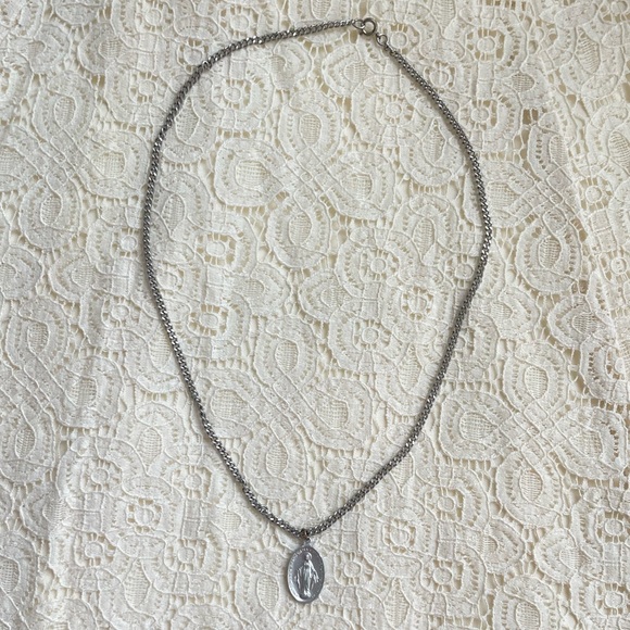 Vintage Sacred Medal Of Mary Pendant Silver Chain Religious Medallion From Italy - Picture 4 of 8